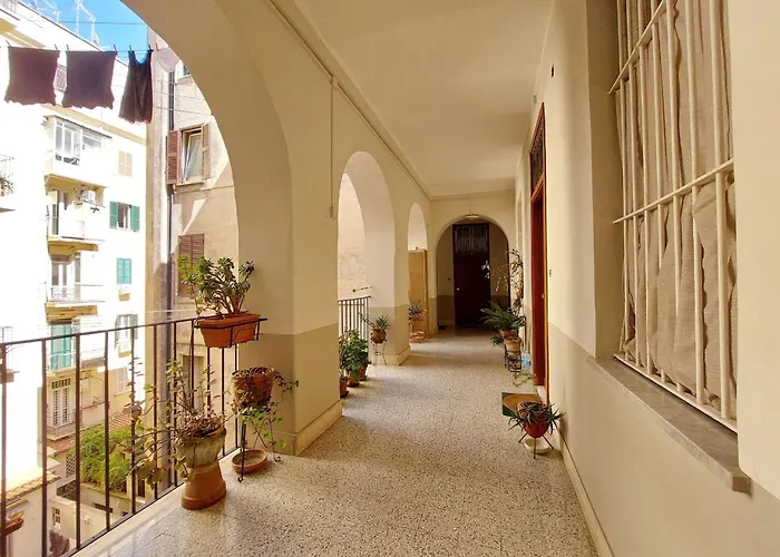 1 Bd With Balcony San Giovanni By Halldis Appartement *