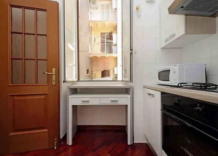 1 Bd With Balcony San Giovanni By Halldis Appartement