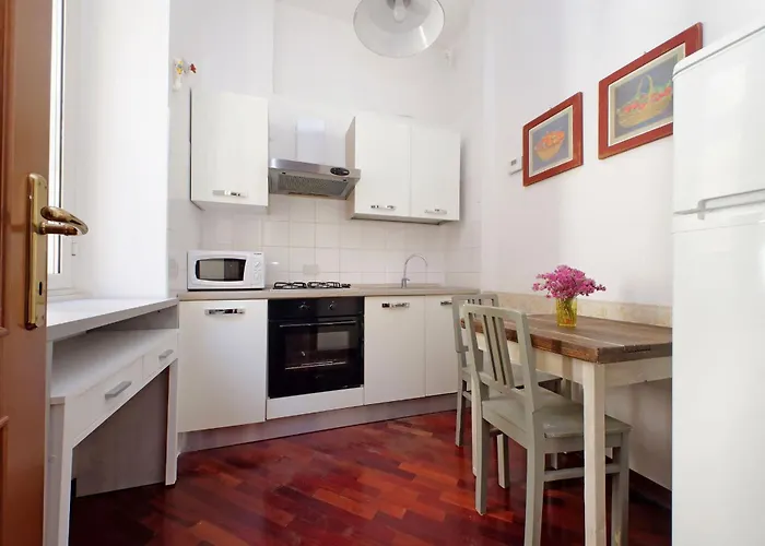 Appartement 1 Bd With Balcony San Giovanni By Halldis *