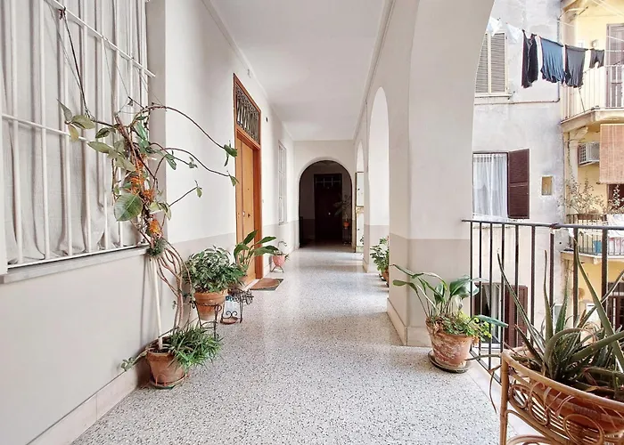 1 Bd With Balcony San Giovanni By Halldis Appartement *